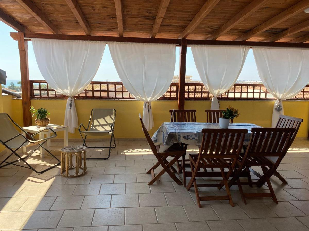 Casa Vacanze Il Giardino Dei Girasoli Marina di Ragusa Ngoại thất bức ảnh