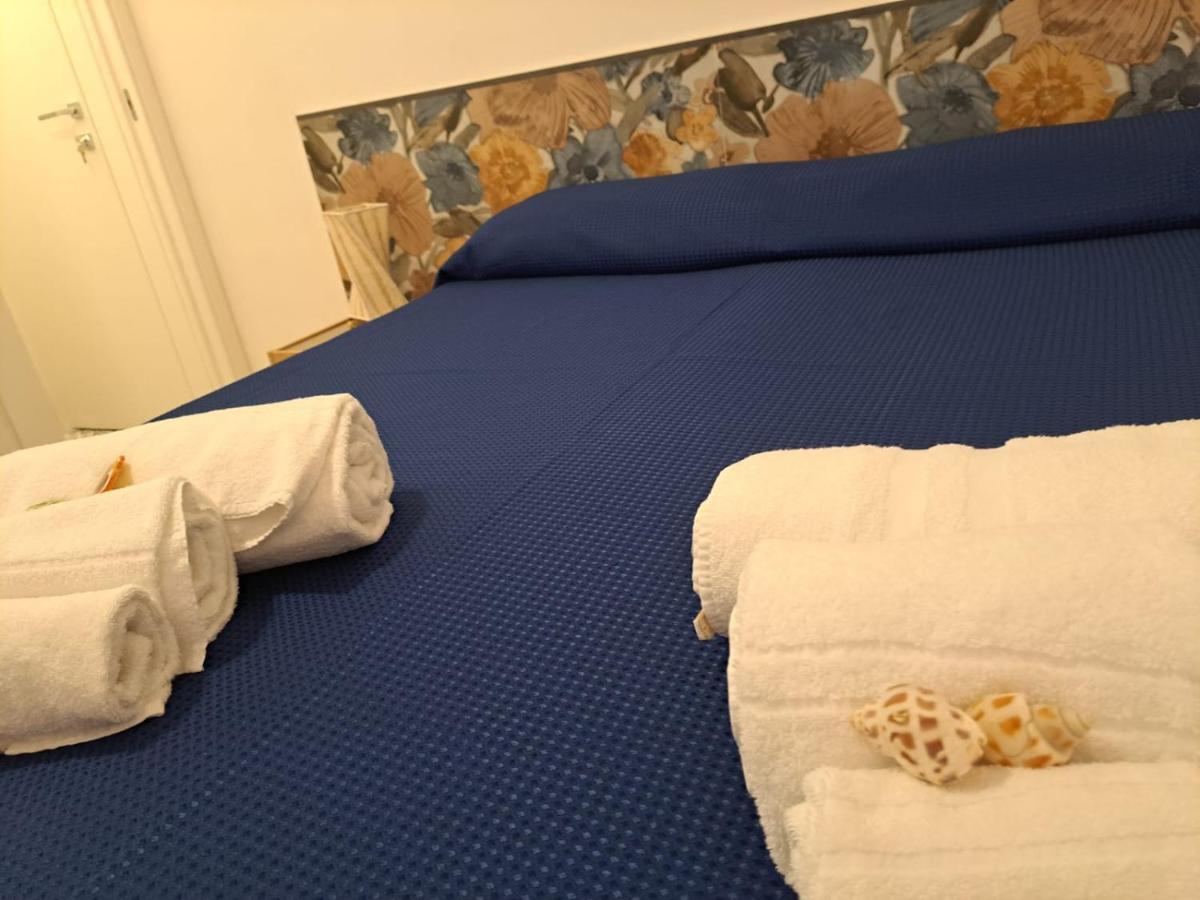 Casa Vacanze Il Giardino Dei Girasoli Marina di Ragusa Ngoại thất bức ảnh