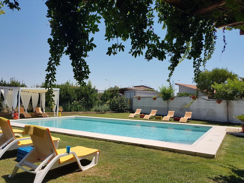 Casa Vacanze Il Giardino Dei Girasoli Marina di Ragusa Ngoại thất bức ảnh