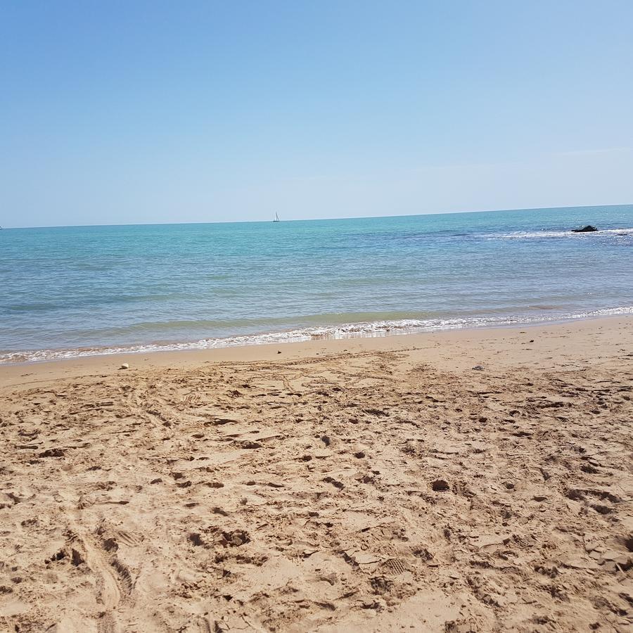 Casa Vacanze Il Giardino Dei Girasoli Marina di Ragusa Ngoại thất bức ảnh